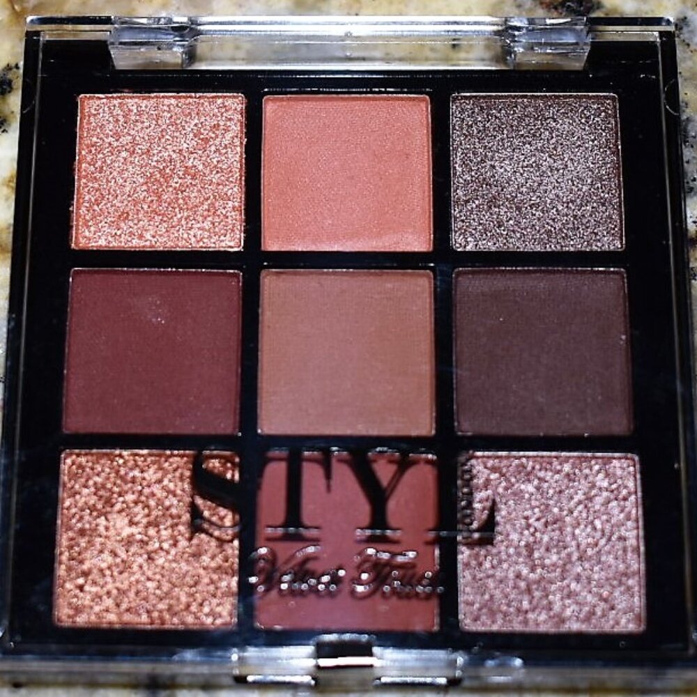 Styl London Eyeshadow Palette - Velvet Touch